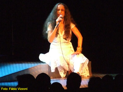 Maria Bethânia - Foto: Fábio Vizzoni - Site Música & Letra